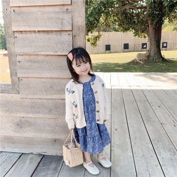 Children's caviar 1-5-year-old girl's treasure children 2020 spring heavy industry flower sweater cardigan