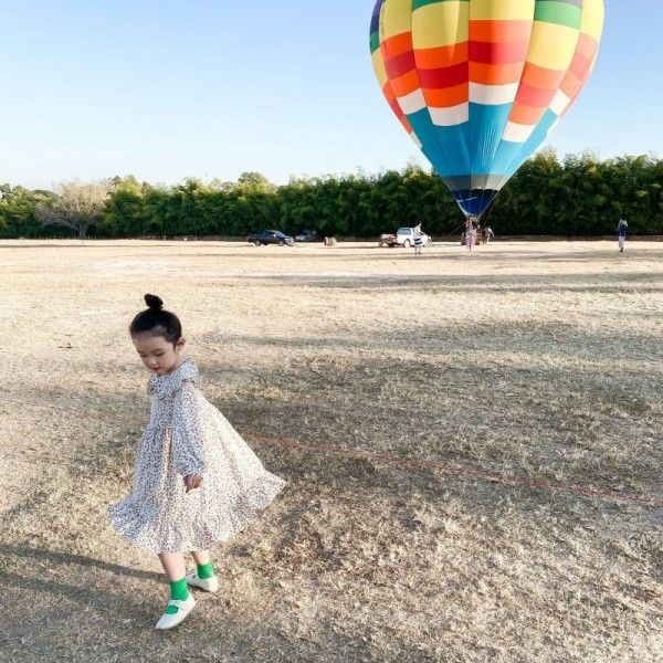 2020 spring children's new Korean girls' warm oil contrast Chiffon floral long sleeve dress with lining hair substitute