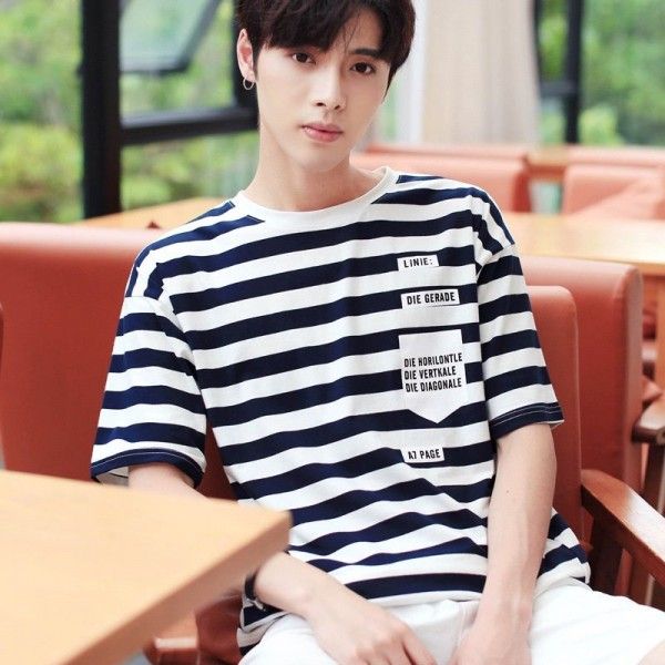 Spring and summer 2020 men's short sleeve T-shirt youth stripe T-shirt loose trend men's clothing factory direct sales
