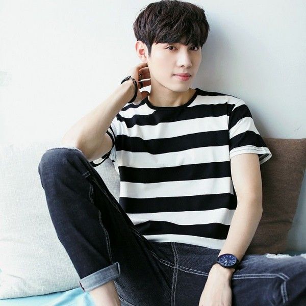 2020 summer men's short sleeve t-shirt men's simple round neck large stripe Korean men's fashion top manufacturer direct sales
