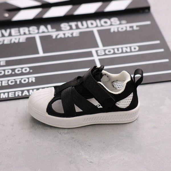 New children's hollow out shoes in summer 2020 shell head sandals for boys and girls
