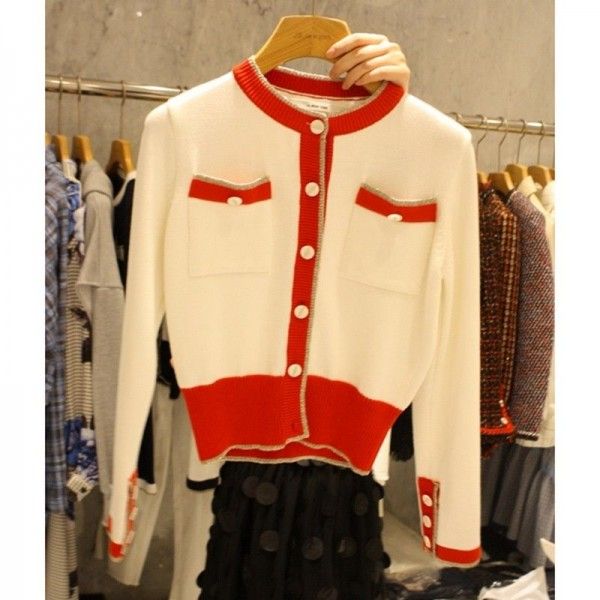South Korea 2020 spring and Autumn New Women's clothing Korean version of the all-in-one netred design sense small fragrance contrast color knitted cardigan coat
