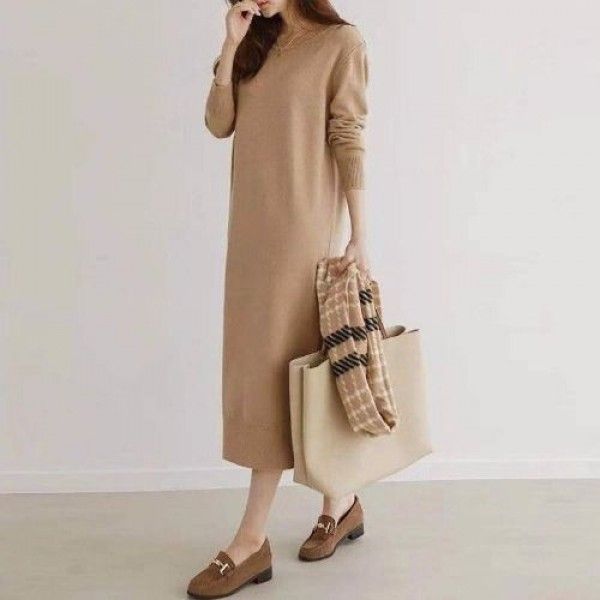 Spot languid women's winter South Korea loose and slender wool dress knee over sleeve bottomed knitted dress
