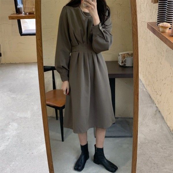Cross border source of goods: 2020 Korean version, new dark style, fine feel, French retro waist collection dress
