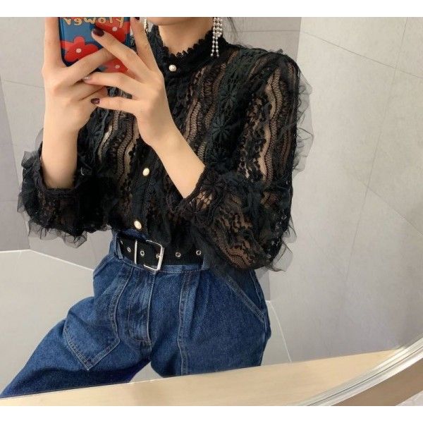 Cross border source of goods: East Gate, South Korea new women's sweet age reducing Lace Crochet splicing shirt in autumn and winter 2019
