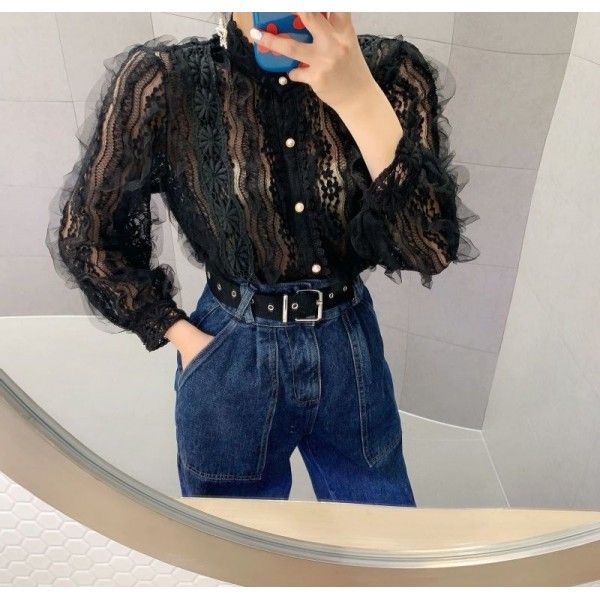 Cross border source of goods: East Gate, South Korea new women's sweet age reducing Lace Crochet splicing shirt in autumn and winter 2019
