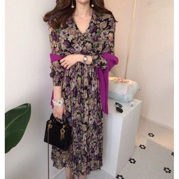 Cross border source 2020 east gate of Korea chic early spring V-neck pleated high waist thin Floral Dress
