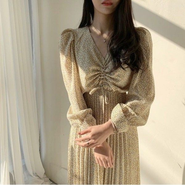 Chic South Korea careful machine pleated small V-n...
