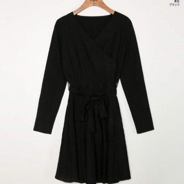 2020 South Korea East Gate early spring new ins fashion western style pleated lace up knitted V-neck dress female
