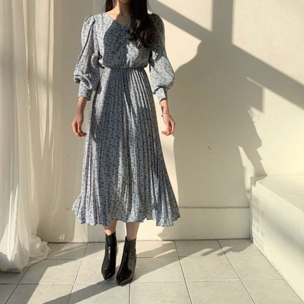 Chic South Korea careful machine pleated small V-neck floral waist show thin pleated long dress woman
