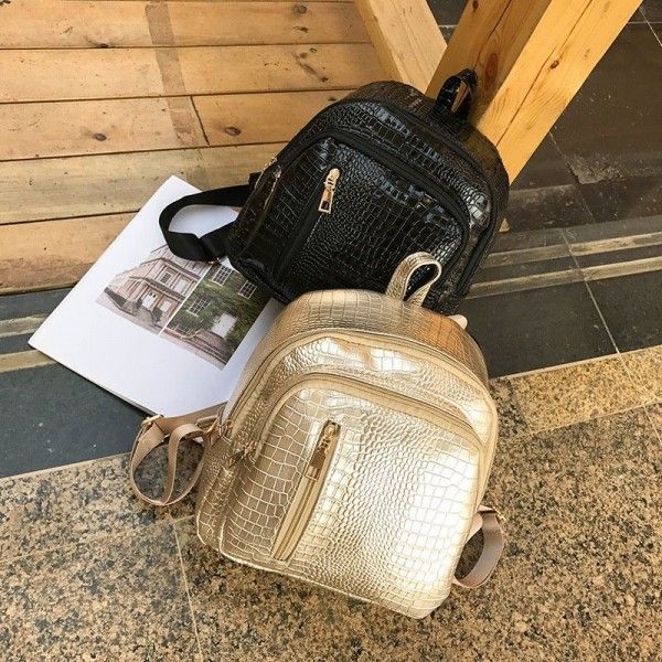 2017 new women's small backpack Korean double shoulder bag crocodile pattern fashion casual double shoulder backpack wholesale