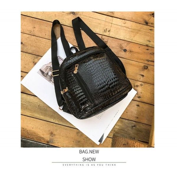 2017 new women's small backpack Korean double shoulder bag crocodile pattern fashion casual double shoulder backpack wholesale