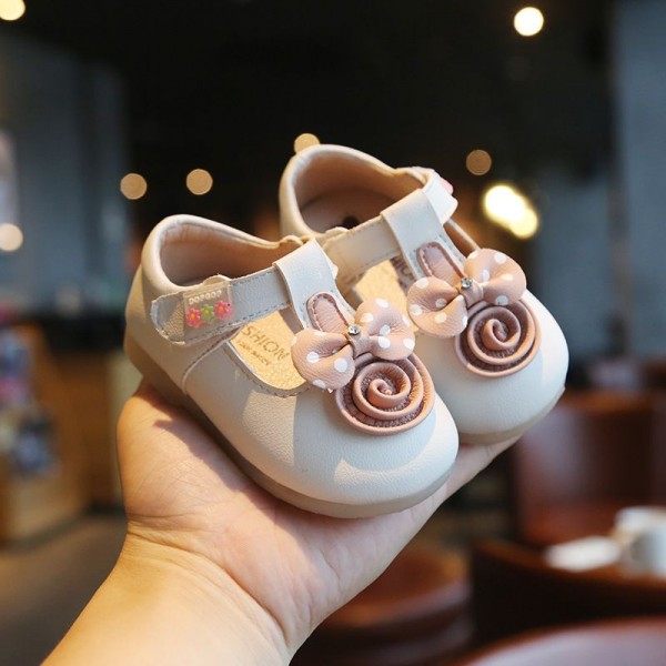 Baby soft soled walking shoes spring and autumn 2020 new girl princess shoes 1-2-3 years old non slip soft soled single shoes