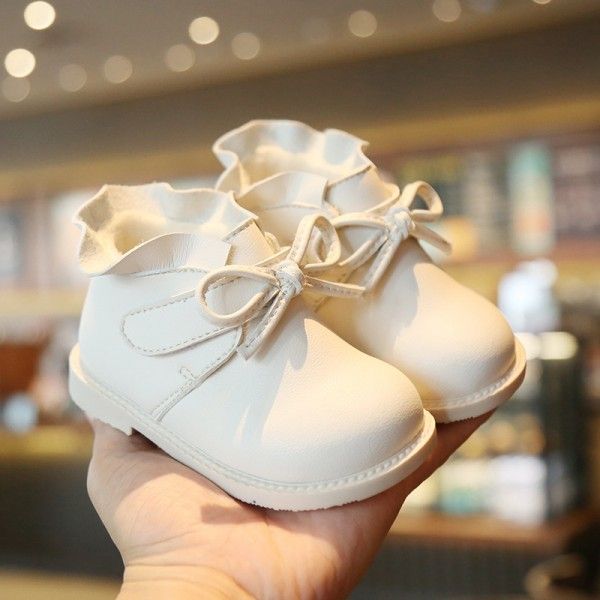 Autumn and winter 2020 new 1-3 year old girl's short boots Toddler Soft soled Plush Princess cotton boots Korean baby shoes 