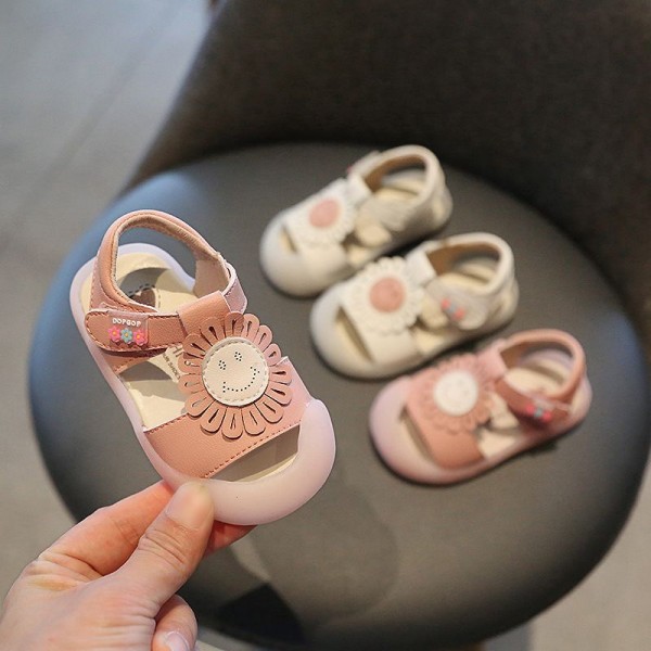 Baby walking shoes non slip soft sole 1-3 year old girl princess shoes children's Baotou sandals summer children's shoes