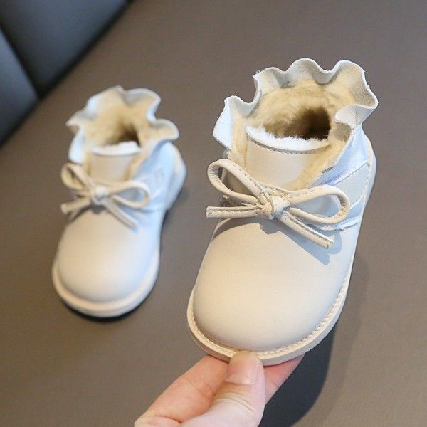 Autumn and winter 2020 new 1-3 year old girl's short boots Toddler Soft soled Plush Princess cotton boots Korean baby shoes 