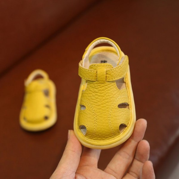 2020 new leather baby walking shoes sandals female 0-1-3 years old male summer soft sole Baotou wholesale