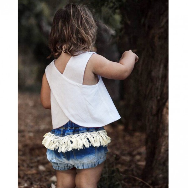 0.6ew generation hair ins new children's clothing European and American girls' new summer holed Jeans Shorts tassel hot pants K15