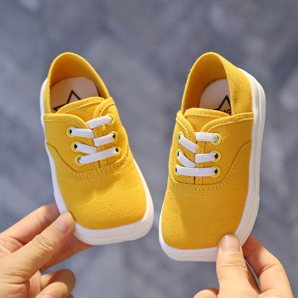 2020 new girls' one foot cloth shoes children spring and autumn summer canvas shoes Korean Board Shoes Boys' little white shoes