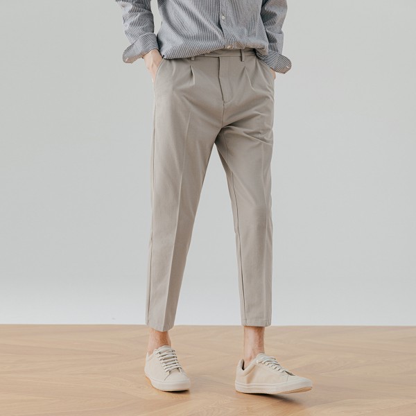 Men's slim and fashionable pants in summer 2021