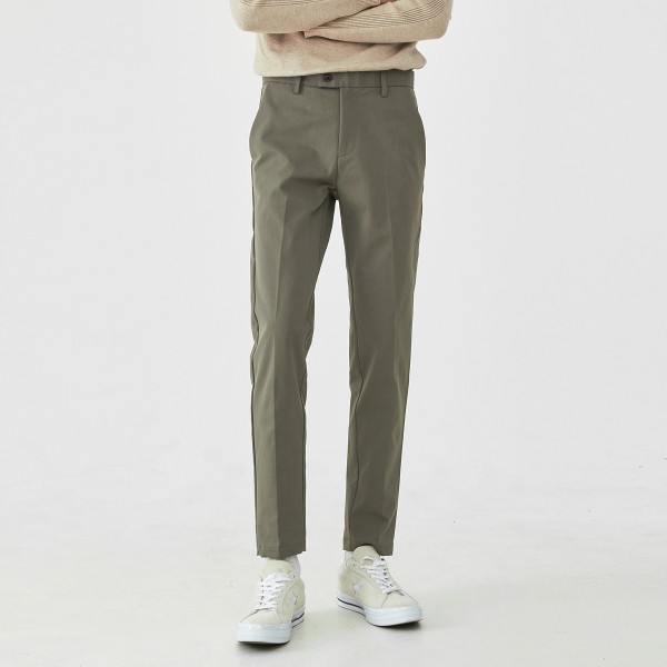 Men's slim and fashionable pants in summer 2021