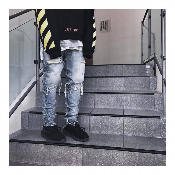 Justin Bieber same men's clothing Europe and the United States high street men's hole beggars slim feet jeans men's wholesale