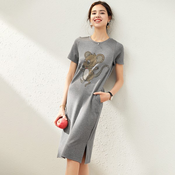 2006507-2021 spring and summer French New Age reducing round neck hot drill mouse T-shirt split casual dress 