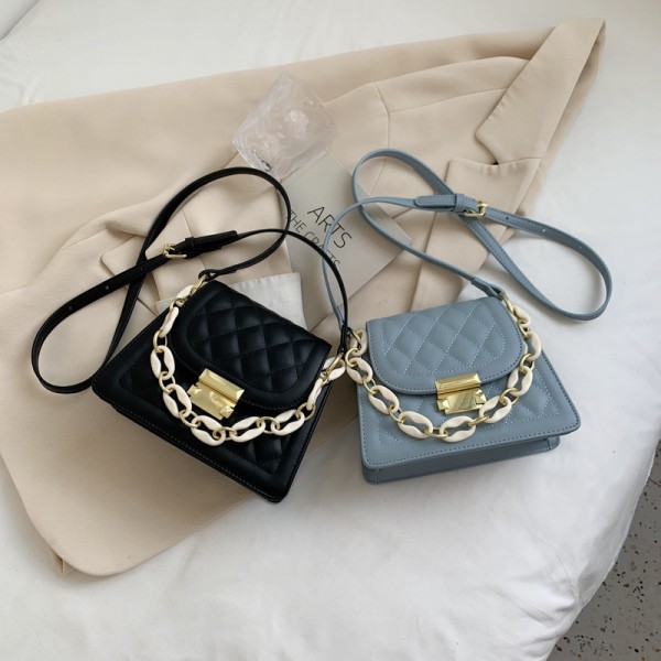 Summer French design bag female 2021 new fashion chain messenger bag summer solid small square bag