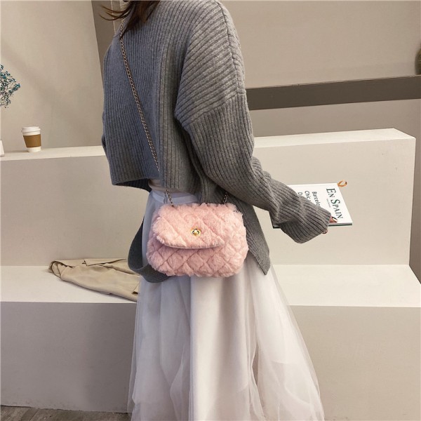 2021 new Korean Plush bag women's custom messenger bag Lingge chain fashion shoulder bag