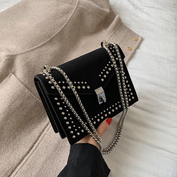 2020 new style small square bag Korean customized single shoulder bag women's bag rivet solid color small square bag Pu leisure messenger bag