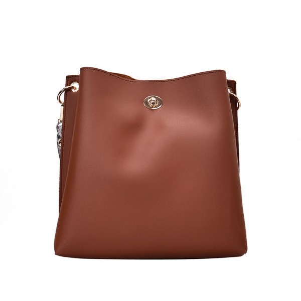 Bucket bag women's large capacity 2021 autumn and winter new fashion Korean Pu women's bag customized One Shoulder Messenger Bag