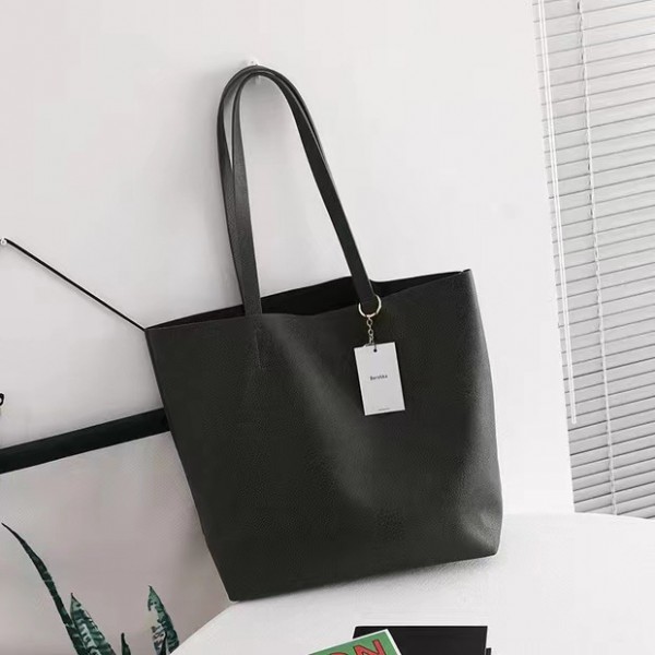 Foreign trade is exclusively for the wholesale of large capacity tote bags of family B leisure shopping bags and shrimp quick sale women's bags under 25 yuan 