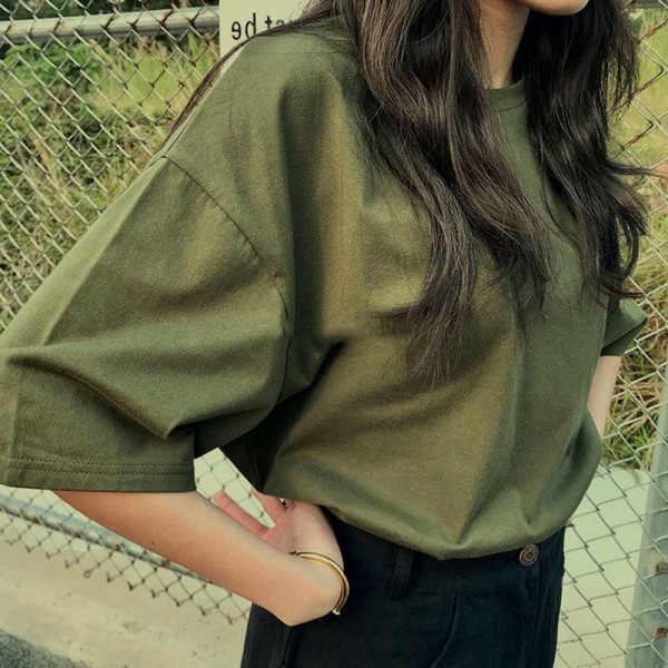 2022 summer Korean Short Sleeved T-Shirt New Military Green Student women's fashion slim loose clothes one hair substitute 