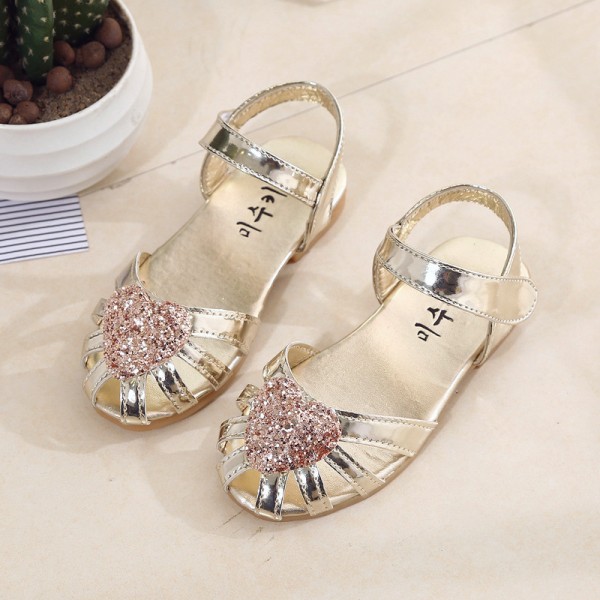 2017 summer new girls' Princess sandals Korean children's beach shoes love fashion baby shoes Taobao pop 